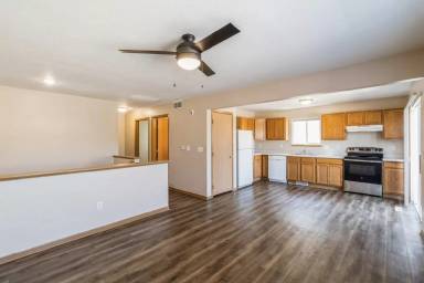 Main picture of 4536 Twain Cir