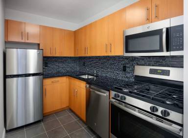 Main picture of 194 East Second St