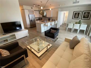 Main picture of Nine At Mary Brickell Village