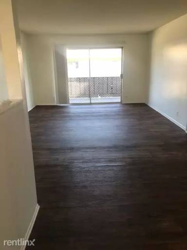 Main picture of 2221 E Lenita Ln