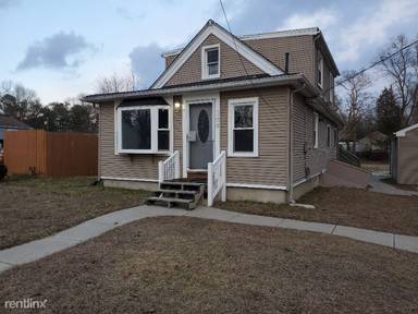 Main picture of 309 Myrtle Ave