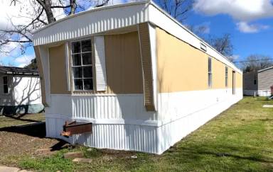 Main picture of 215 Stratton Rdg Rd