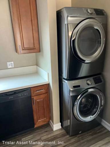 Main picture of 4214 1/2 Harbinson Ave