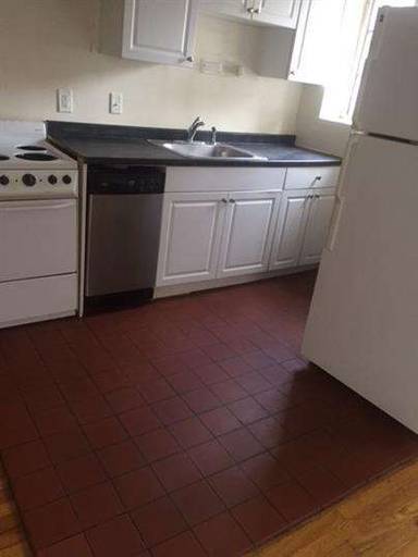 Main picture of 212 Hemenway St