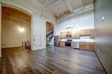 Main picture of 7417 Vermont Ave