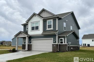 Main picture of 899 Norfolk Ln