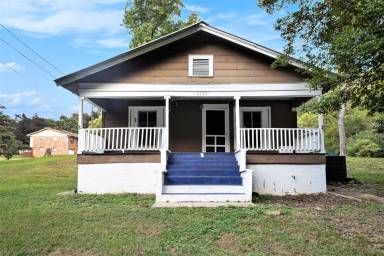 Main picture of 3791 Cherry Ave