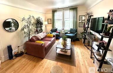 Main picture of 1439 W Foster Ave