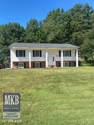 Main picture of 3925 Belle Meade Dr