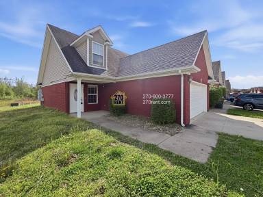 Main picture of 140 Twin Lakes Dr