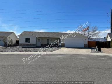 Main picture of 653 Garrett Way