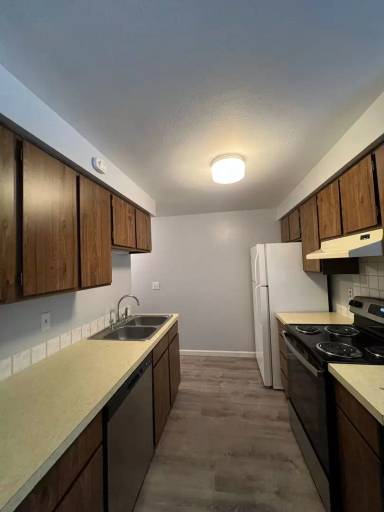 Main picture of 904 E North Ave