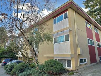 Main picture of 4267 Woodland Park Ave N