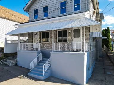 Main picture of 260 S Hancock St