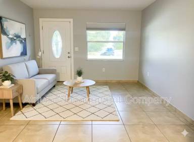 Main picture of 2720 S Sunrise Ct