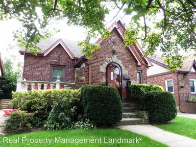 Main picture of 118 3rd St Duplex
