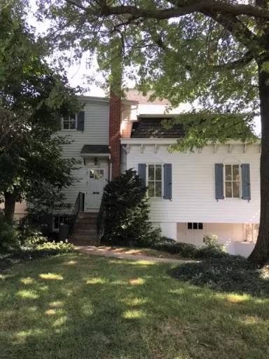 Main picture of 209 E Main St