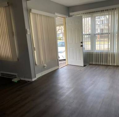 Main picture of 18617 Five Points St