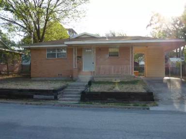 Main picture of 405 S State St