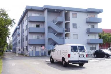 Main picture of 495 Northwest Blvd