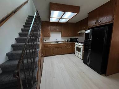 Main picture of 39975 Newport Rd
