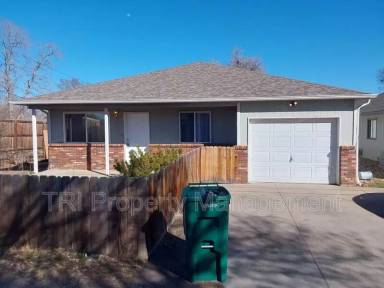 Main picture of 3201 Carson Ave
