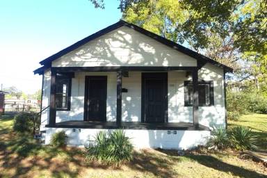 Main picture of 108 7th Ave S