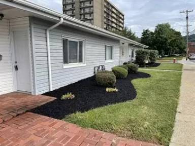 Main picture of 102 Mill St