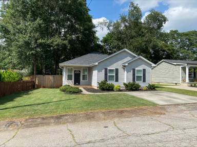 Main picture of 205 Palmer St
