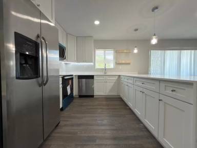 Main picture of 600 NW 18th St