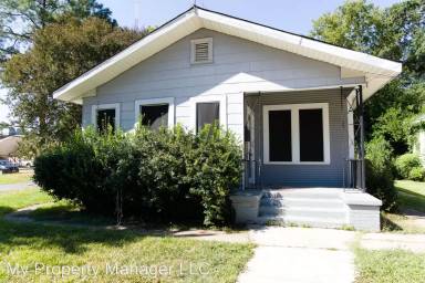 Main picture of 2928 Elm St