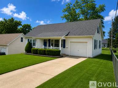 Main picture of 905 Nora St