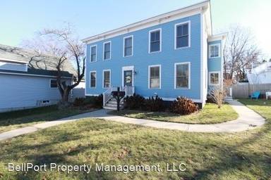 Main picture of 98 Willow St
