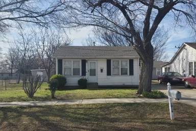 Main picture of 1016 N Crawford Ave