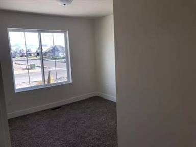 Main picture of 601 Mogul St