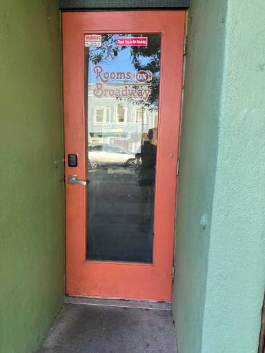 Main picture of 341 S Broadway St