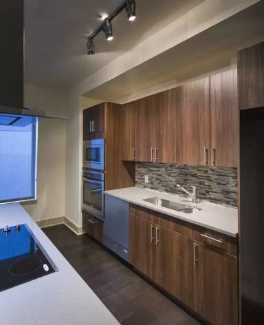 Main picture of 100 Pier 4