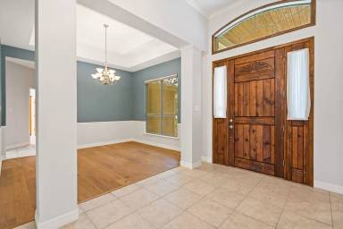 Main picture of 307 Echo Valley Dr