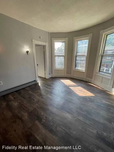 Main picture of 98 Carson Ave