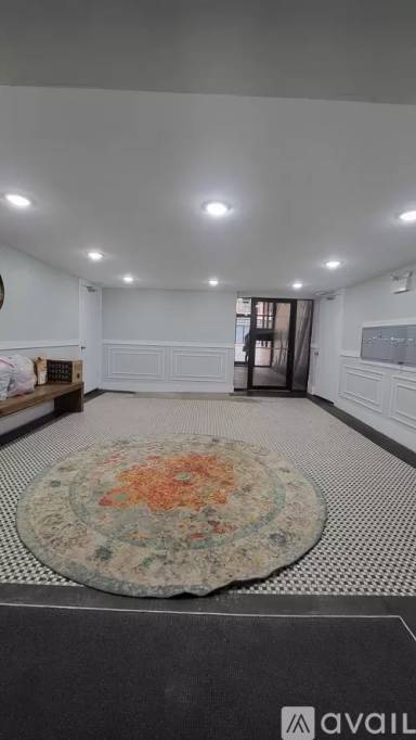 Main picture of 3108 N Milwaukee Ave