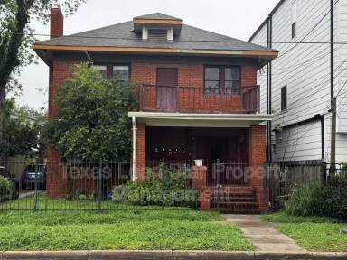 Main picture of 4510 La Branch St