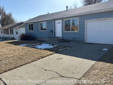 Main picture of 2919 E 6th St