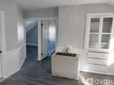 Main picture of 494 Rivet St