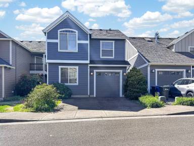 Main picture of 727 NE 65th Ct