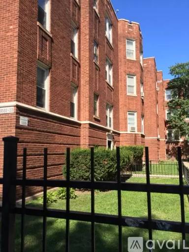 Main picture of 5031 N Harding Ave