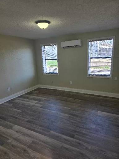 Main picture of 614 Fairview Ave