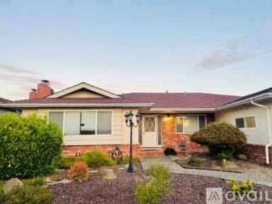 Main picture of 2778 Marineview Dr