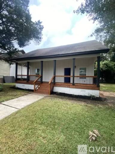Main picture of 72 Davis St
