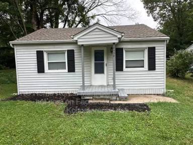 Main picture of 8538 England St