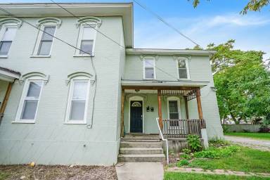 Main picture of 151 Straight Ave SW